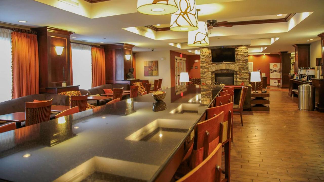 Hampton Inn Matamoras Екстер'єр фото