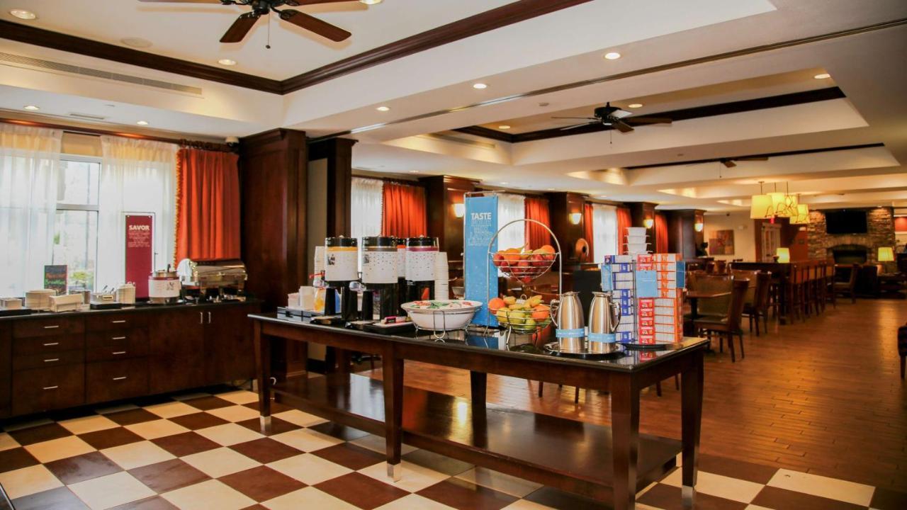 Hampton Inn Matamoras Екстер'єр фото