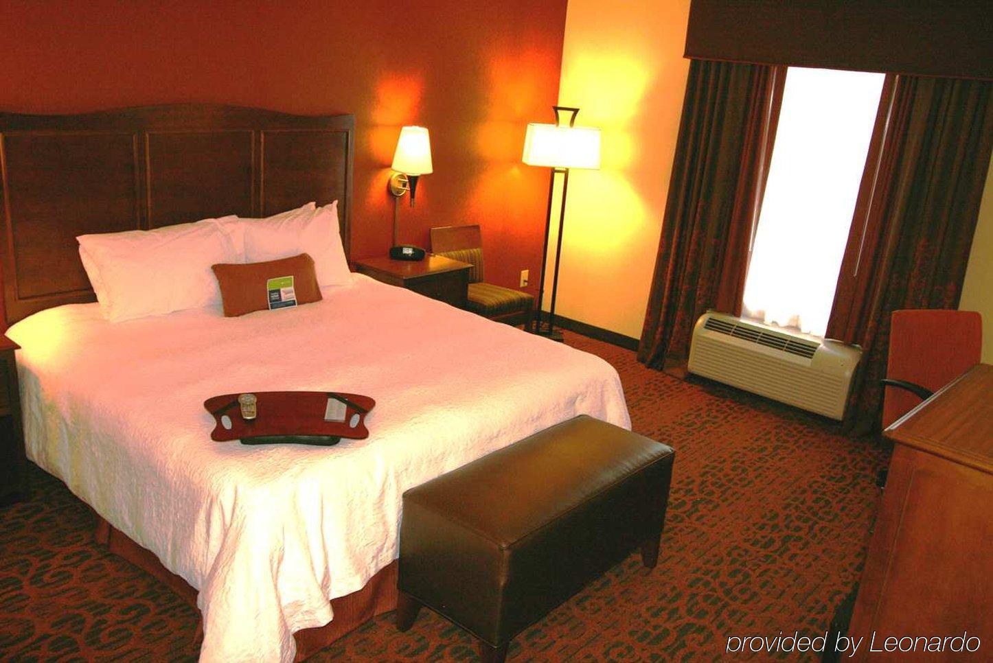 Hampton Inn Matamoras Номер фото
